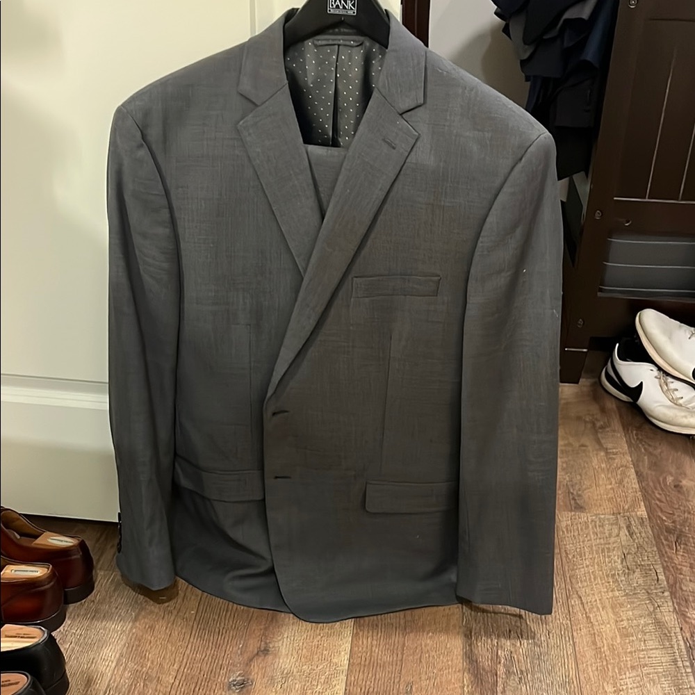 Men's Micheal stahan Gray suit
